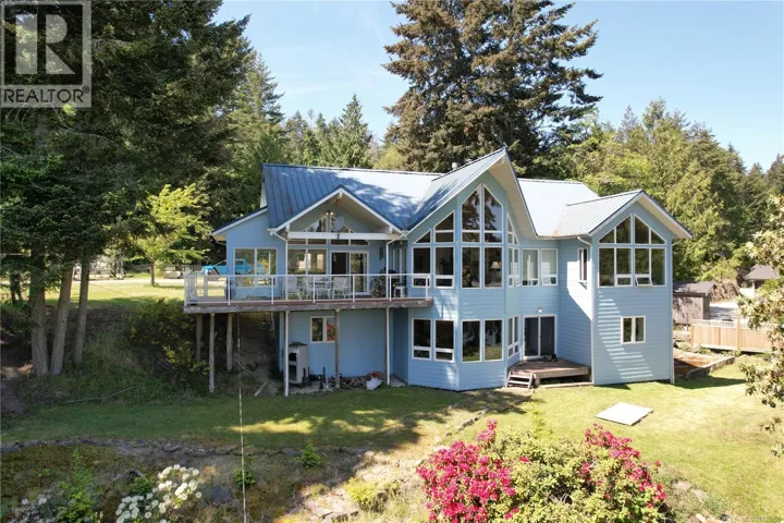 207 Welbury Dr, Salt Spring, British Columbia V8K2L7