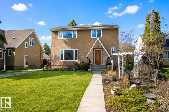 11516 72 AV NW, Edmonton, Alberta T6G0B8