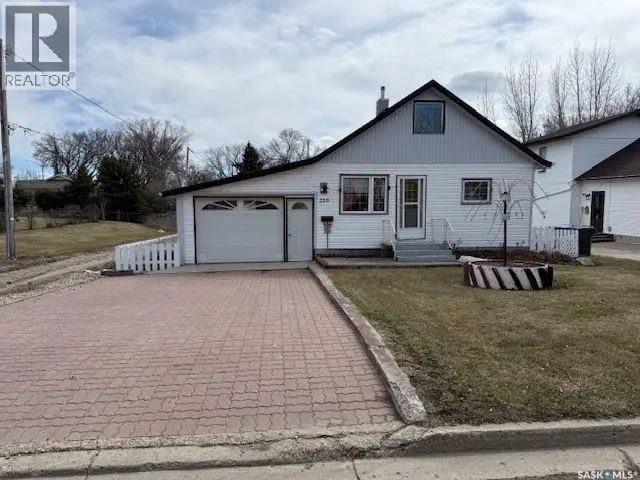 230 Nicholas STREET, Kamsack, Saskatchewan S0A1S0