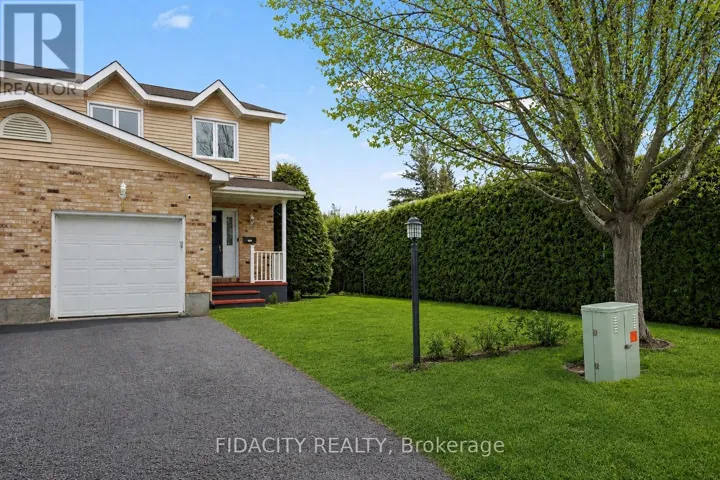 1 KATHLEEN CRESCENT, Ottawa, Ontario K2S1L6