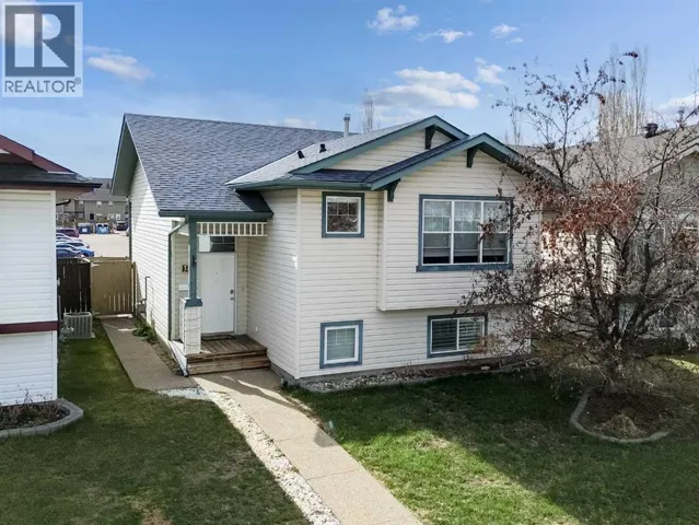 36 Lanterman Close, Red Deer, Alberta T4R3K3