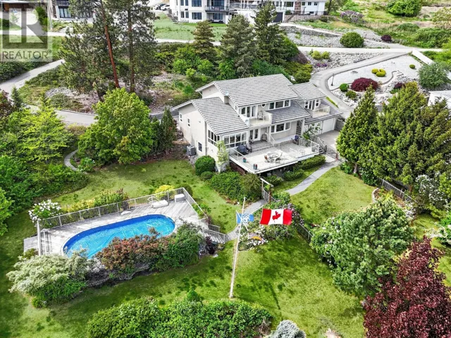 6241 Lipsett Avenue, Peachland, British Columbia V0H1X7
