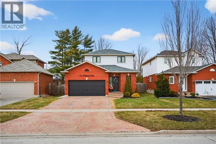 122 HOLLYBUSH Drive, Hamilton, Ontario L8B0P1