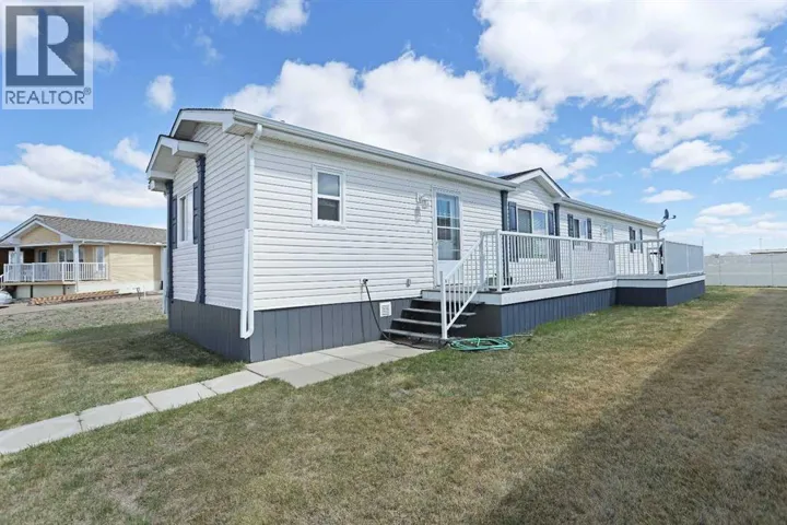 45 Meadowplace Crescent E, Brooks, Alberta T1R0R5