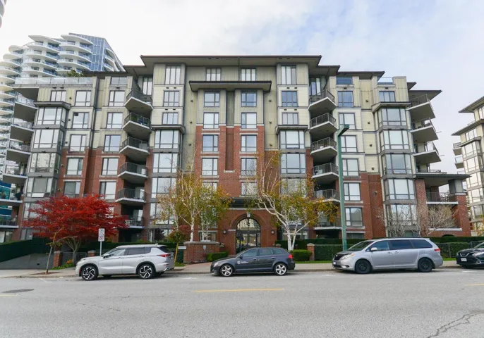 307 1551 FOSTER STREET, White Rock, British Columbia V4B5M1