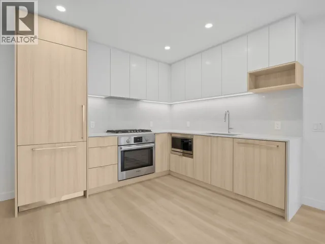 501 6087 WILSON AVENUE, Burnaby, British Columbia V5H0M1