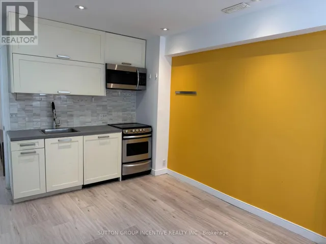 LOWER 1 - 233 ELLERSLIE AVENUE, Toronto (Willowdale West), Ontario M2N1Y3