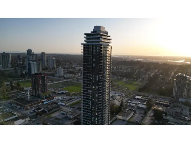 3506 10750 135A STREET, Surrey, British Columbia V3T0V4