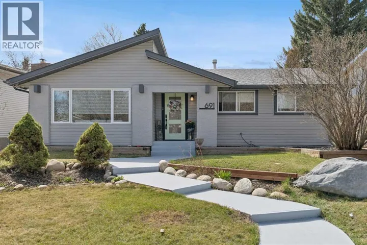 691 Brookpark Drive SW, Calgary, Alberta T2W2X2