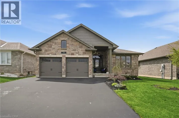35 PATTEN Drive, St. George, Ontario N0E1N0