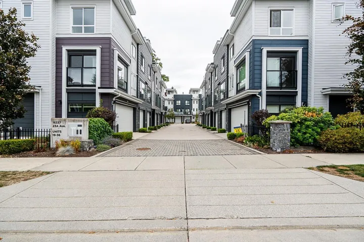 27 16337 23A AVENUE, Surrey, British Columbia V3Z0S3