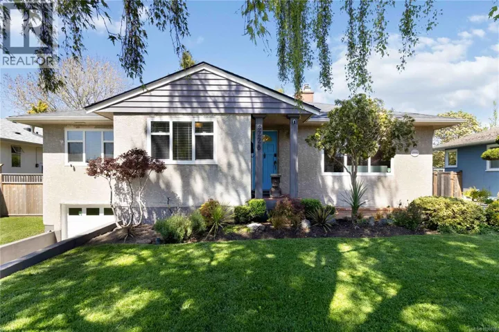 2228 Pacific Ave, Oak Bay, British Columbia V8R2V5