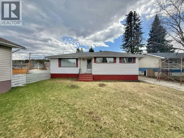 114 Willow Drive, Hinton, Alberta T7V1E5