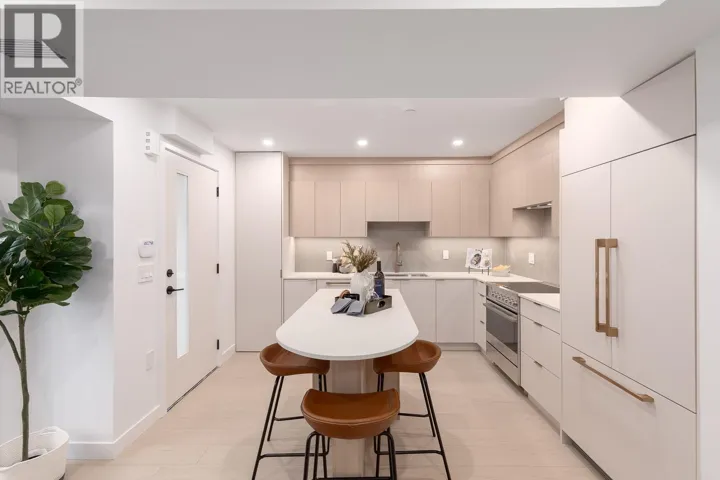 105 2339 E 34TH AVENUE, Vancouver, British Columbia V5R2S6