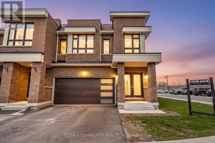 101 SAILORS LANDING, Clarington (Bowmanville), Ontario L1C7G4