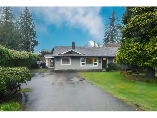 19735 48 AVENUE, Langley, British Columbia V3A3L2