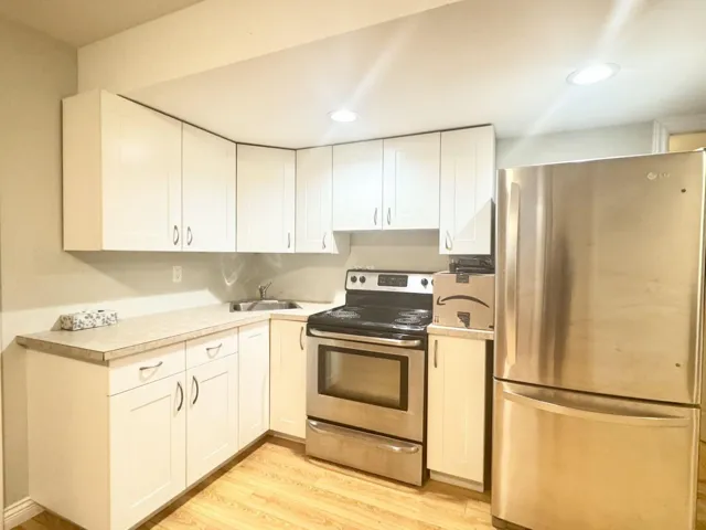 Basement 169xx 78A AVENUE, Surrey, British Columbia V4N6L4