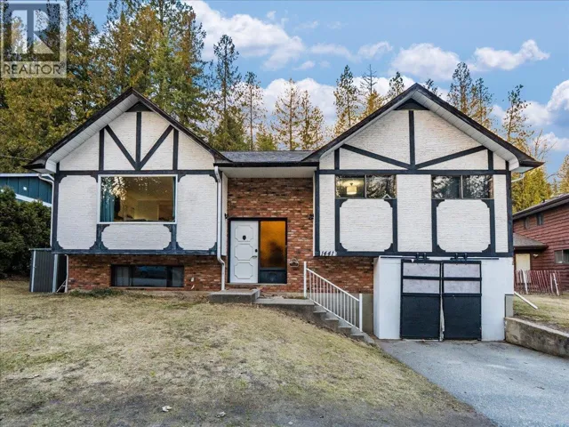 1441 Meadowbrook Drive, Castlegar, British Columbia V1L3L9