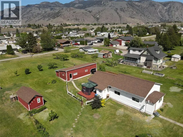 218 10th Avenue, Keremeos, British Columbia V0X1N3