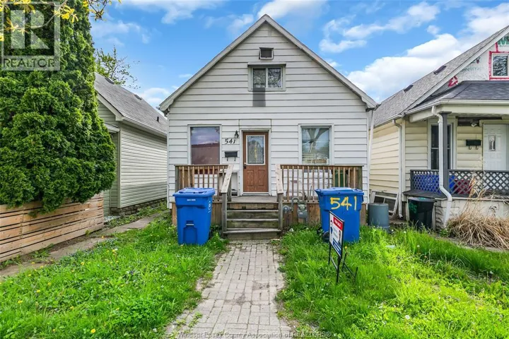 541 BRIDGE AVENUE, Windsor, Ontario N9B2M3