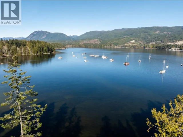 5830 MARINE WAY, Sechelt, British Columbia V7Z0L8