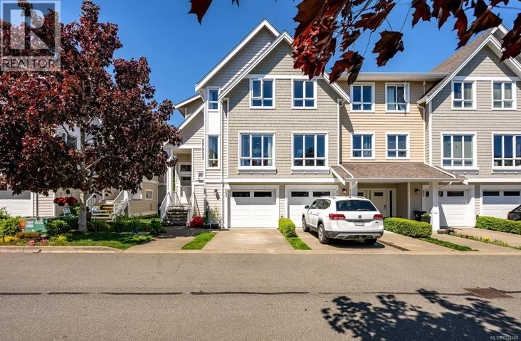 23 700 Lancaster Way, Comox, British Columbia V9M0B6