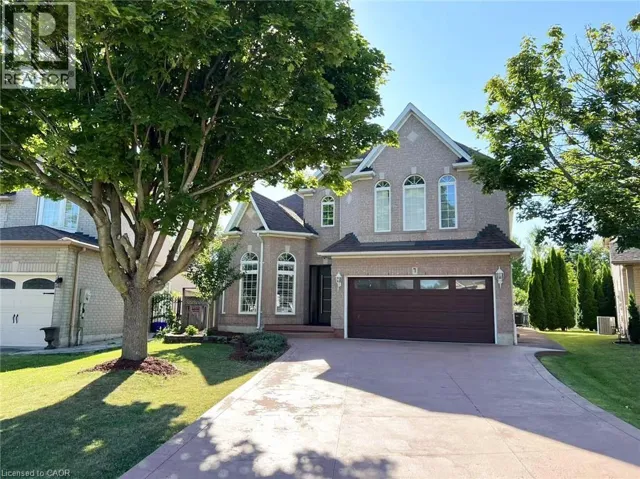 7 TANDEM Court, Ancaster, Ontario L9K1M1