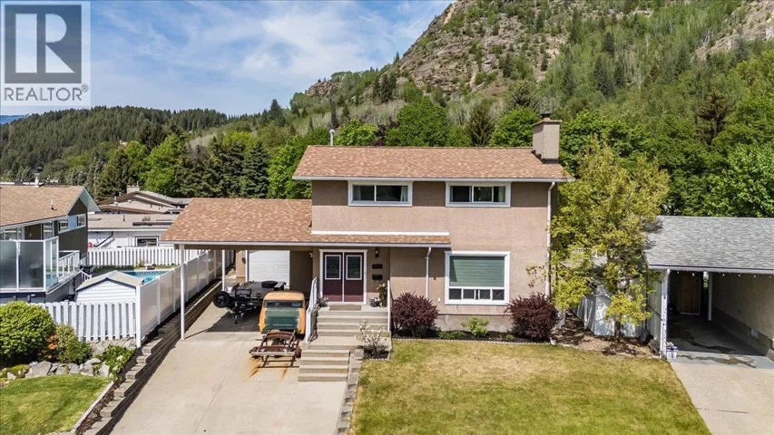 3715 Woodland Drive, Trail, British Columbia V1R2V6