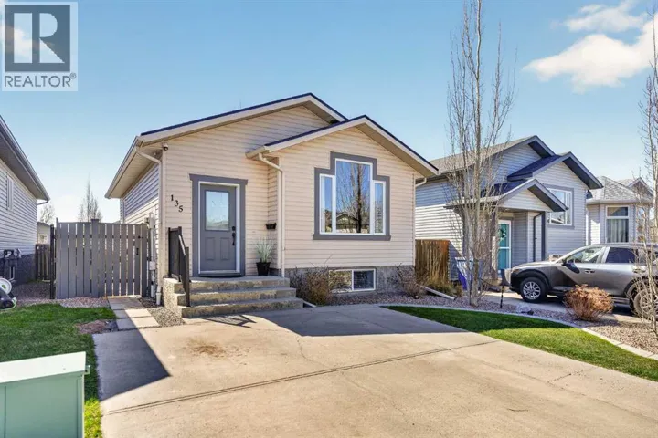 135 Blackfoot Court W, Lethbridge, Alberta T1K7W1