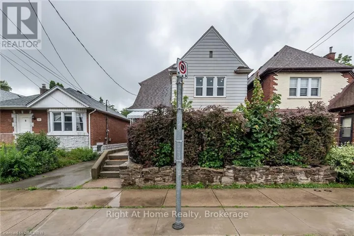 2 ROOM #1 - 104 LONGWOOD ROAD S, Hamilton (Westdale), Ontario L8S1S6