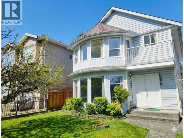 3523 NAPIER STREET, Vancouver, British Columbia V5K2X8