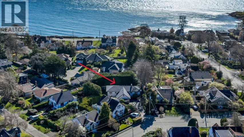 449 Victoria Ave, Oak Bay, British Columbia V8S4M7