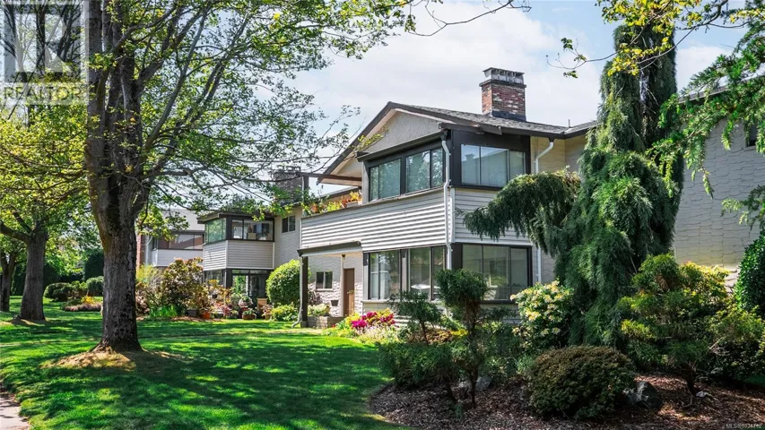 403 3170 Irma St, Victoria, British Columbia V9A1S8
