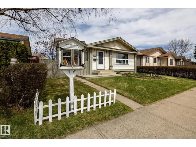 3608 16A AV NW, Edmonton, Alberta T6L2N4