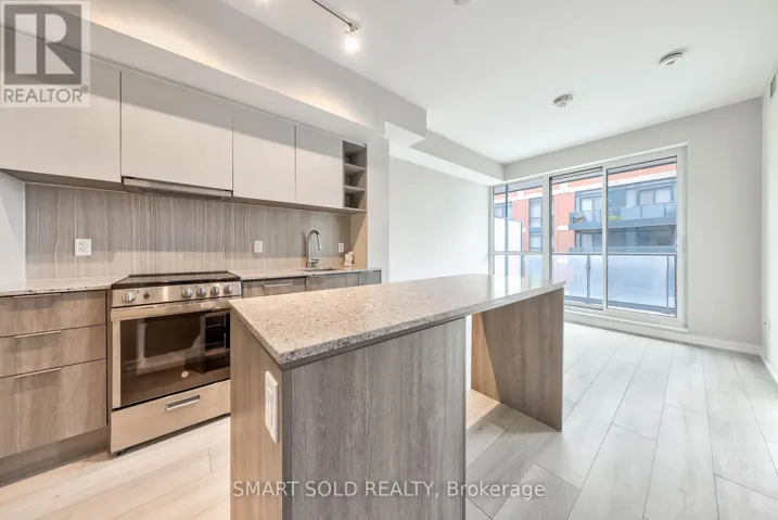 833 - 31 TIPPETT ROAD, Toronto (Clanton Park), Ontario M3H2V1