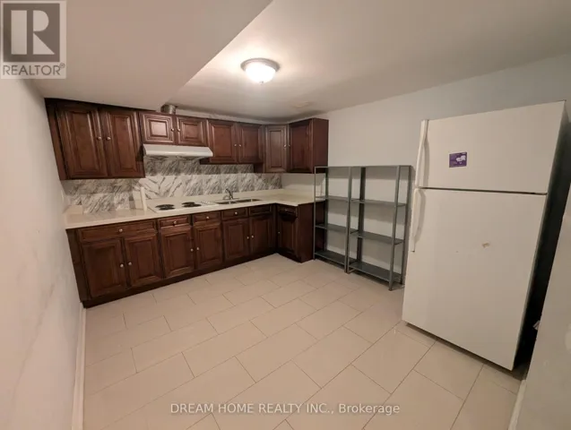 BASEMENT - 28 CARL CRESCENT, Toronto (Steeles), Ontario M1W3R2
