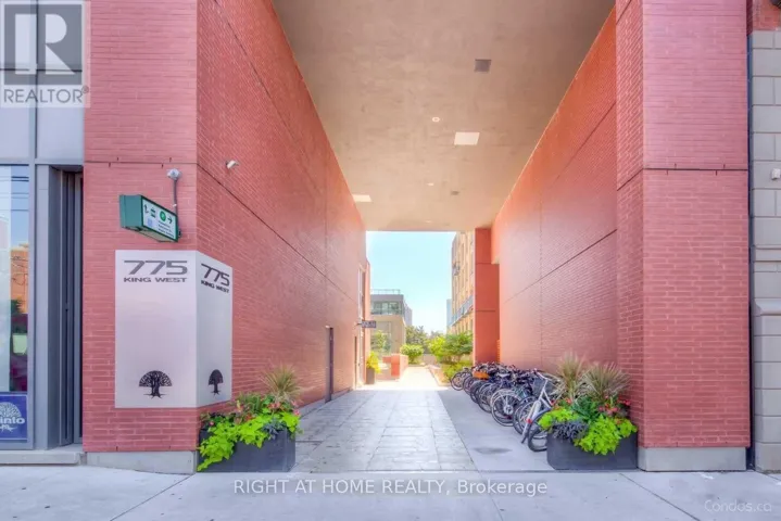 621 - 775 KING STREET W, Toronto (Niagara), Ontario M5V2K3