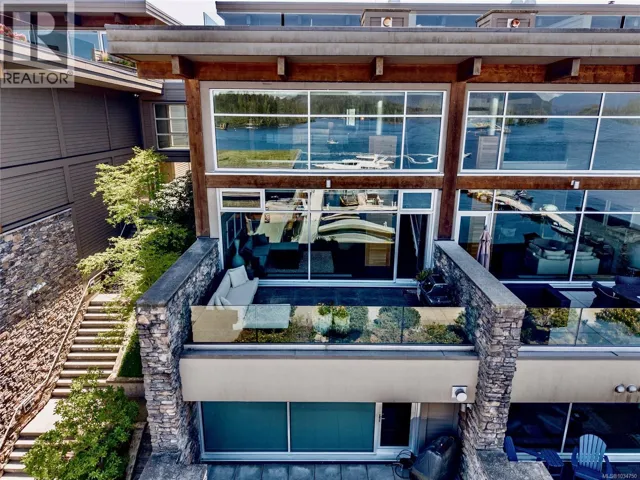 305 368 Main St, Tofino, British Columbia V0R3A0
