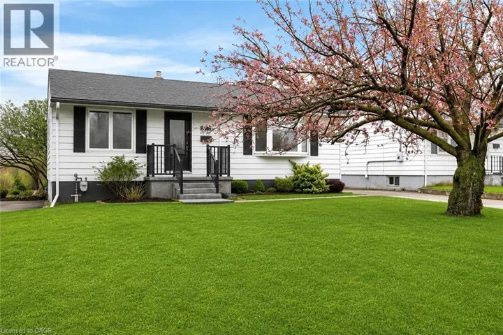 50 LAKEVIEW Avenue, Grimsby, Ontario L3M3M2