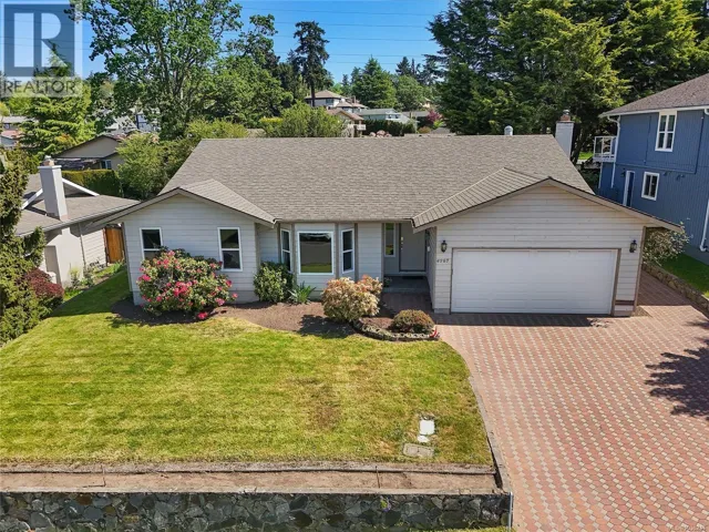 4287 Panorama Pl, Saanich, British Columbia V8X4X7
