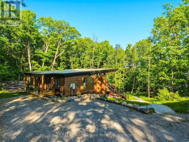 1011 OLD COTTAGE ROAD, Bracebridge (Draper), Ontario P1L1X3