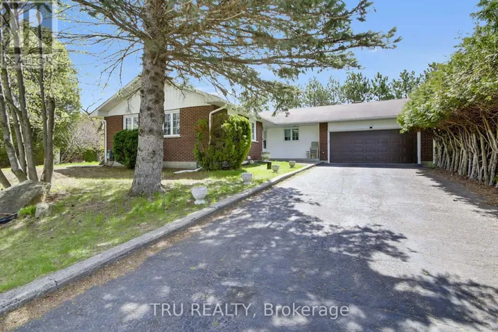 7038 SHIELDS DRIVE, Ottawa, Ontario K4P1A7