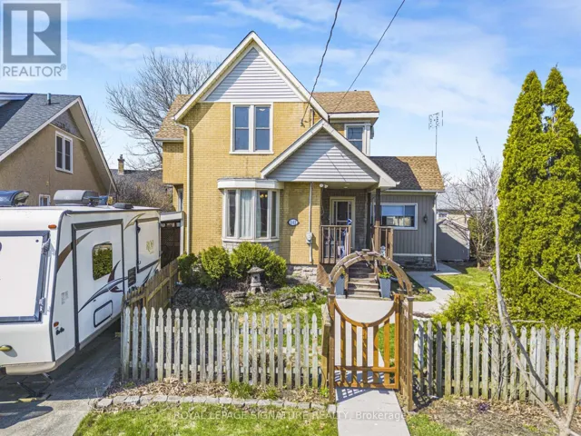 141 YORK STREET, St. Catharines (Downtown), Ontario L2R6E8