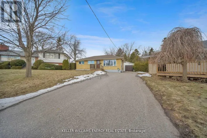 372 GARDEN COURT, Oshawa (McLaughlin), Ontario L1J3E4