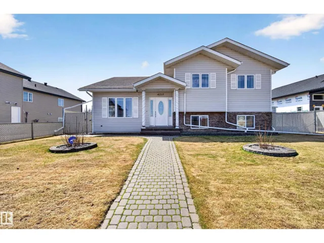 4217 55 AV, Lamont, Alberta T0B2R0