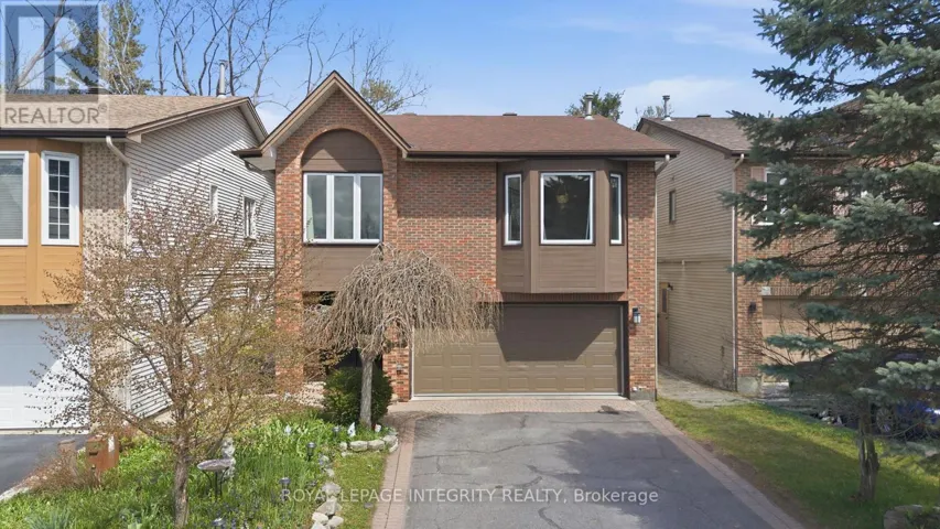 4 HACKETT STREET, Ottawa, Ontario K1V0P8