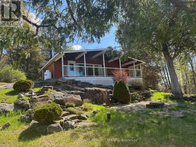 5 LAKE SHORE DRIVE E, Rideau Lakes, Ontario K0E1G0