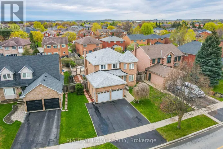 17 EATON STREET, Halton Hills (Georgetown), Ontario L7G5L4