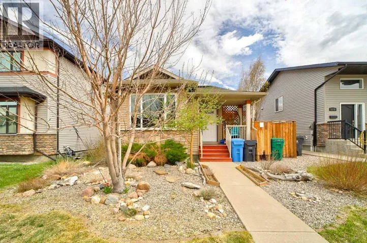 121 Mt Sundance Crescent W, Lethbridge, Alberta T1J0L4