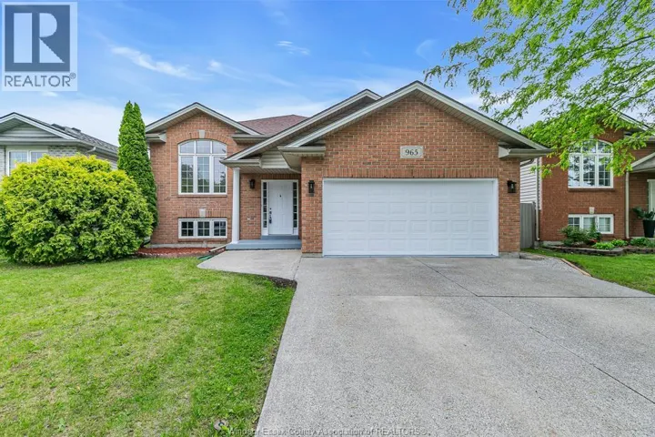965 BANWELL, Windsor, Ontario N8P1J3